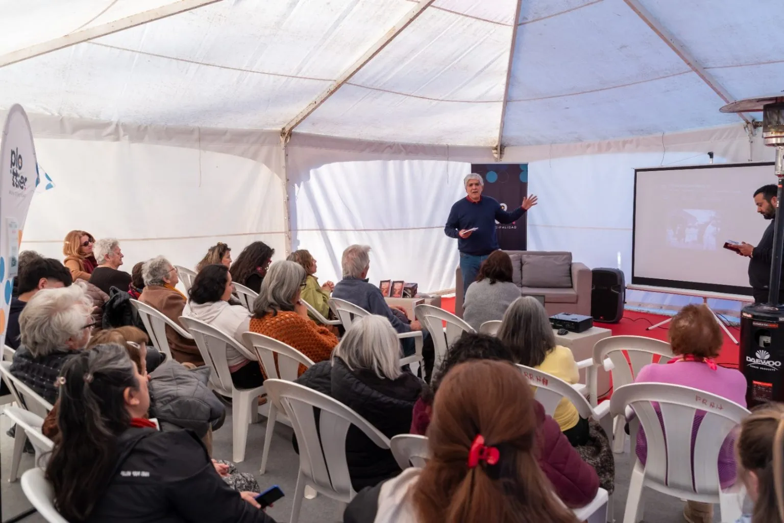 Imagen de Con una masiva convocatoria, culminó la 12.ª edición de la Feria del Libro en Plottier